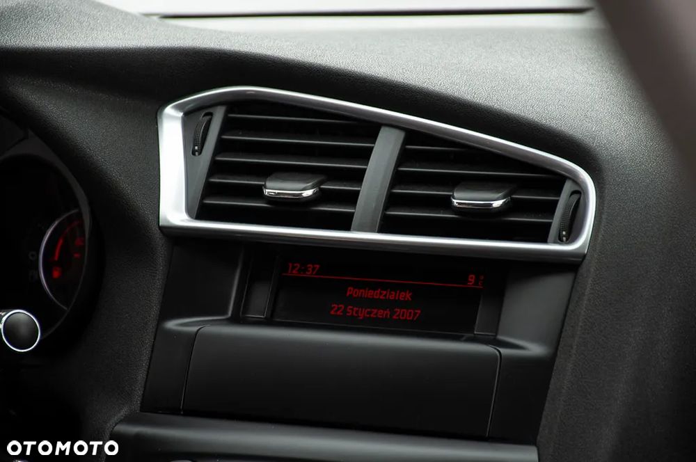 Citroën C4 VTi 120 Attraction - 19