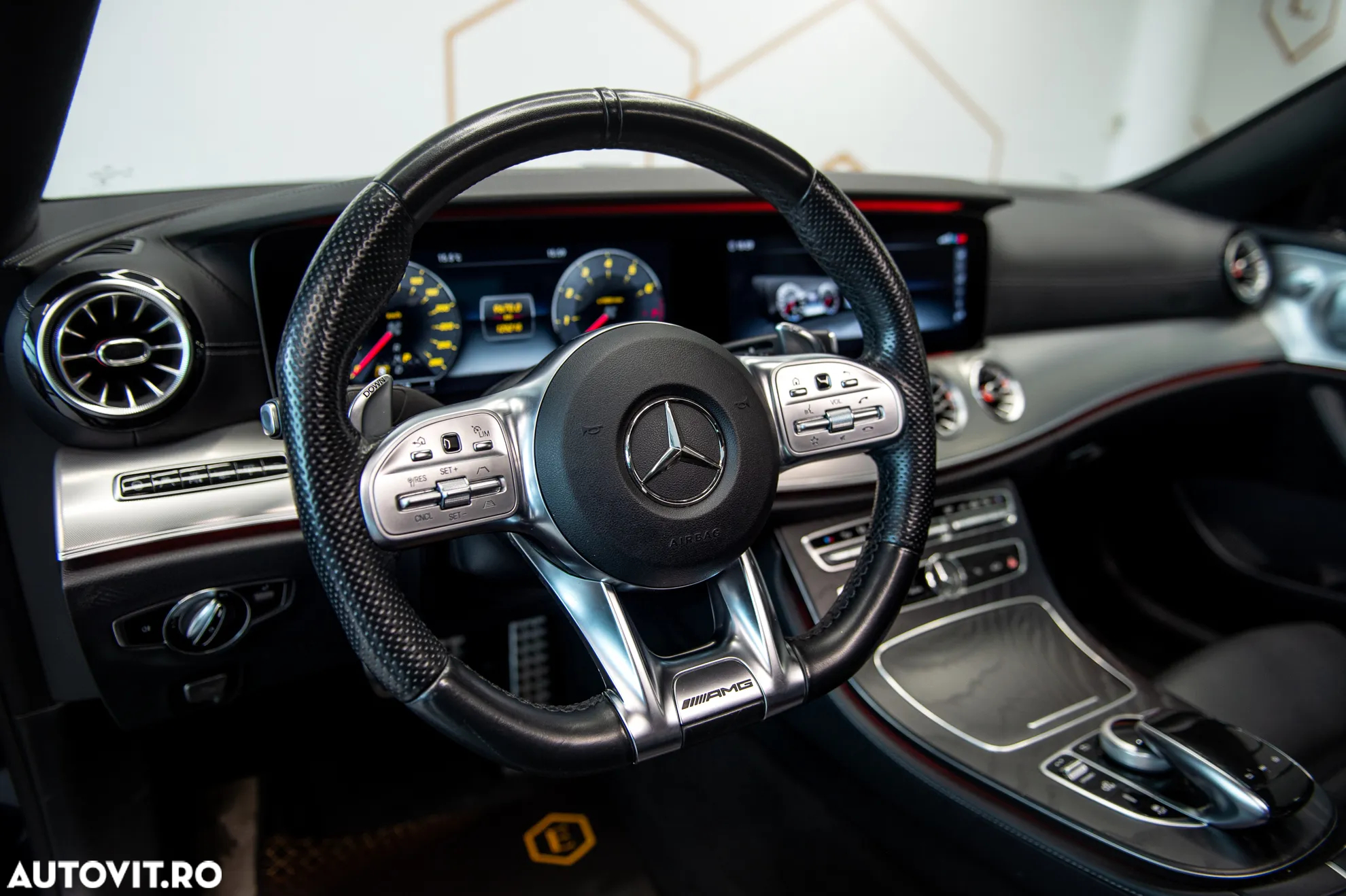 Mercedes-Benz E AMG 53 4Matic Coupe AMG Speedshift 9G-TRONIC - 16