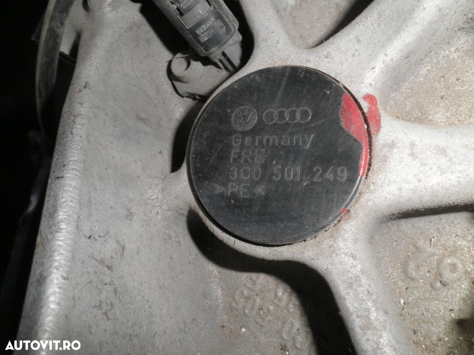 Fuzeta Stanga Spate VW Passat B7 3C0501249 - 3