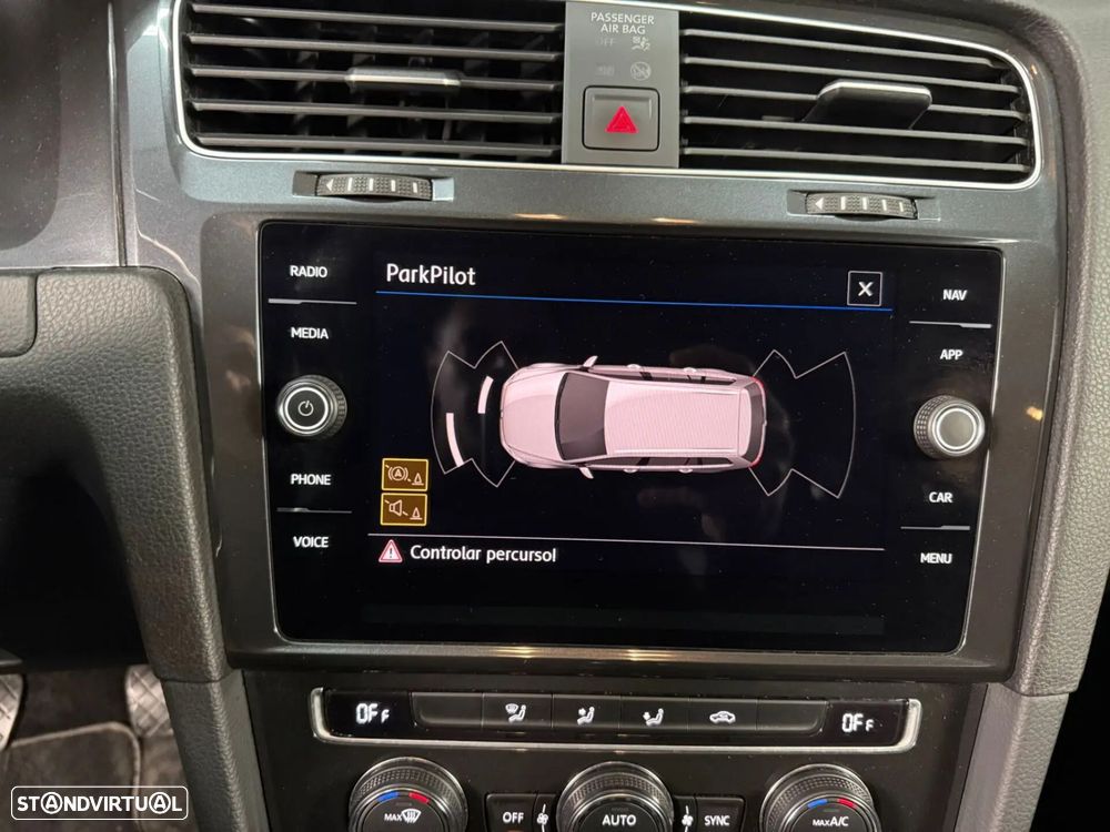 VW Golf Variant 1.6 TDi Confortline - 8