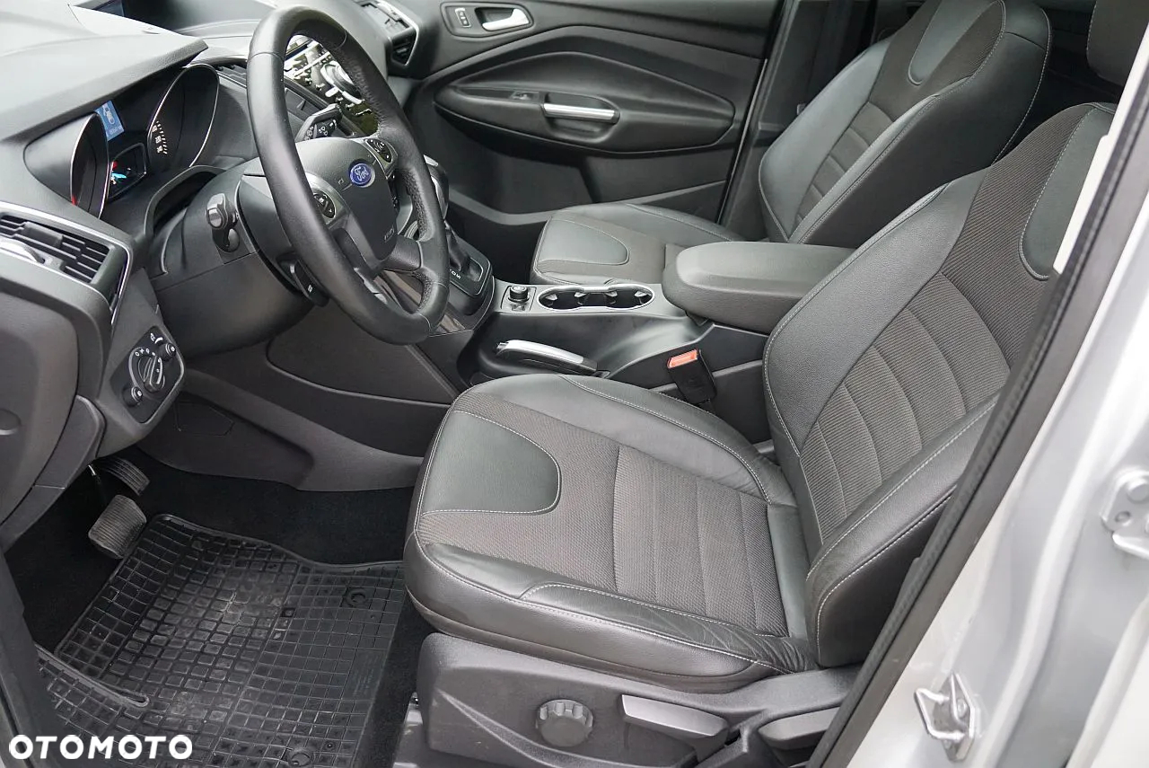 Ford Kuga - 17