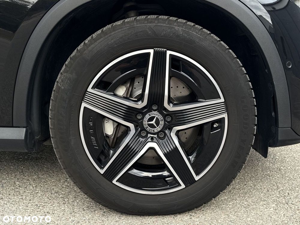 Mercedes-Benz GLC - 22