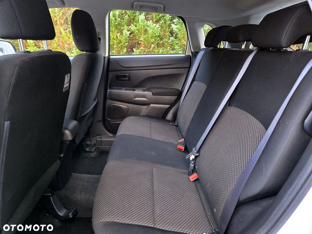 Mitsubishi ASX 1.6 Inform - 8