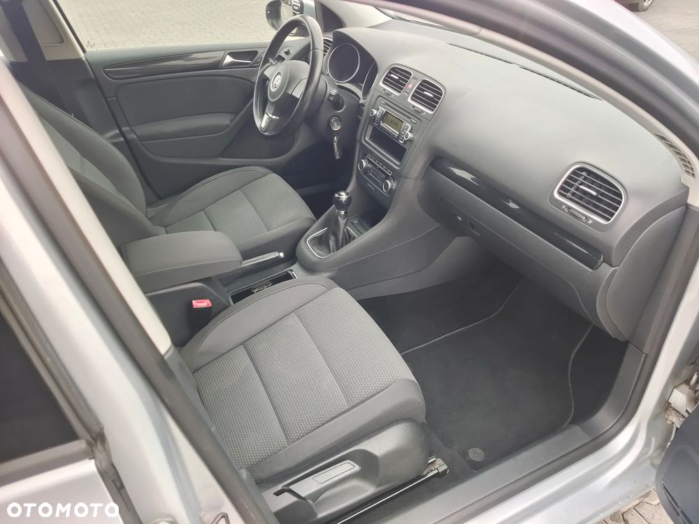 Volkswagen Golf - 10