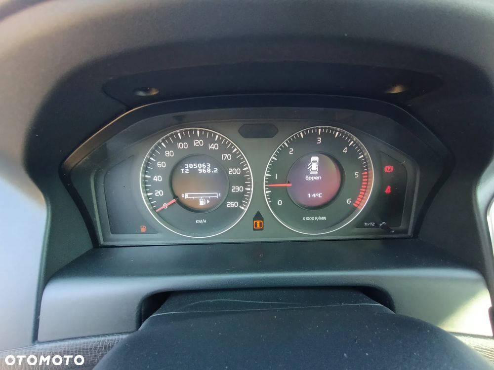 Volvo XC 60 2.4D DRIVe - 9