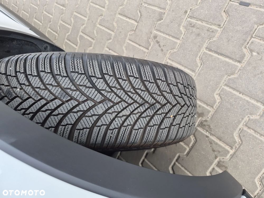 Renault Arkana 1.3 TCe mHEV Techno EDC - 25