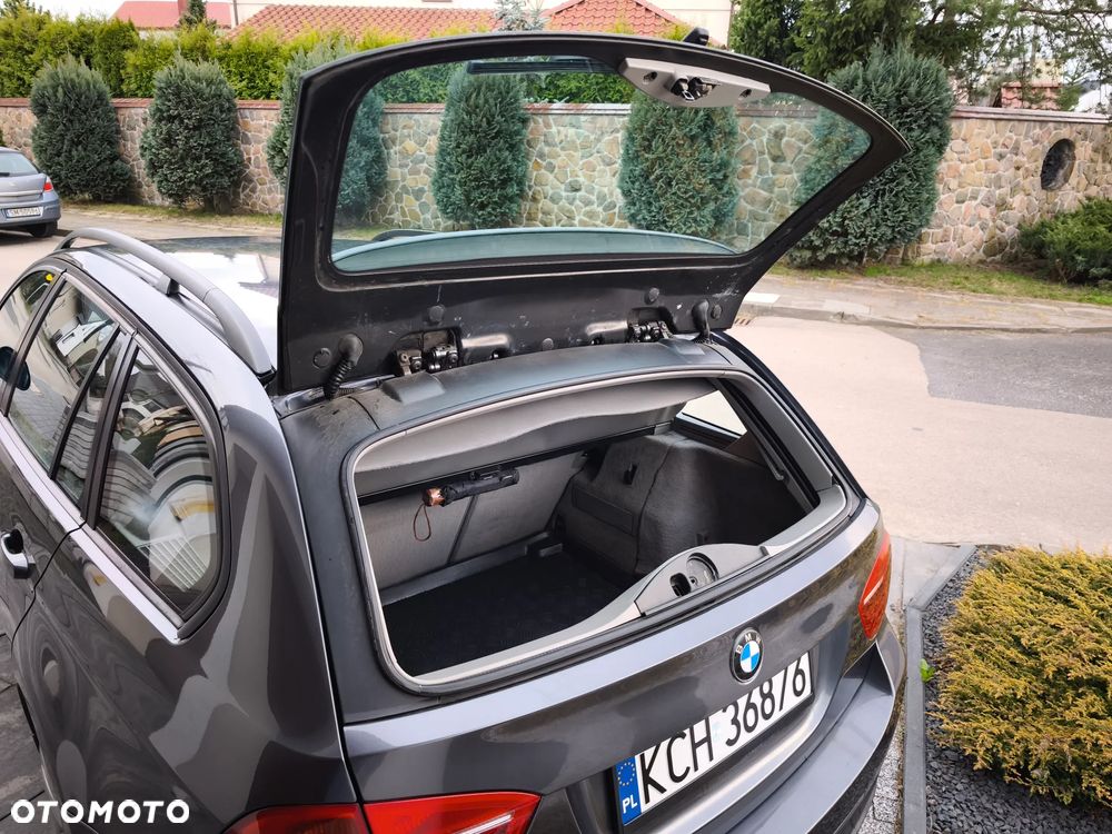 BMW Seria 3 320d Edition Sport - 10