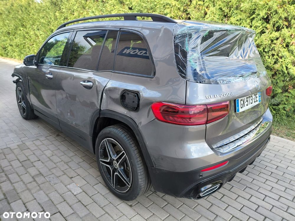 Mercedes-Benz GLB - 6
