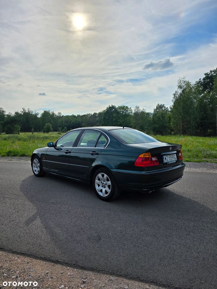BMW Seria 3 328i - 5