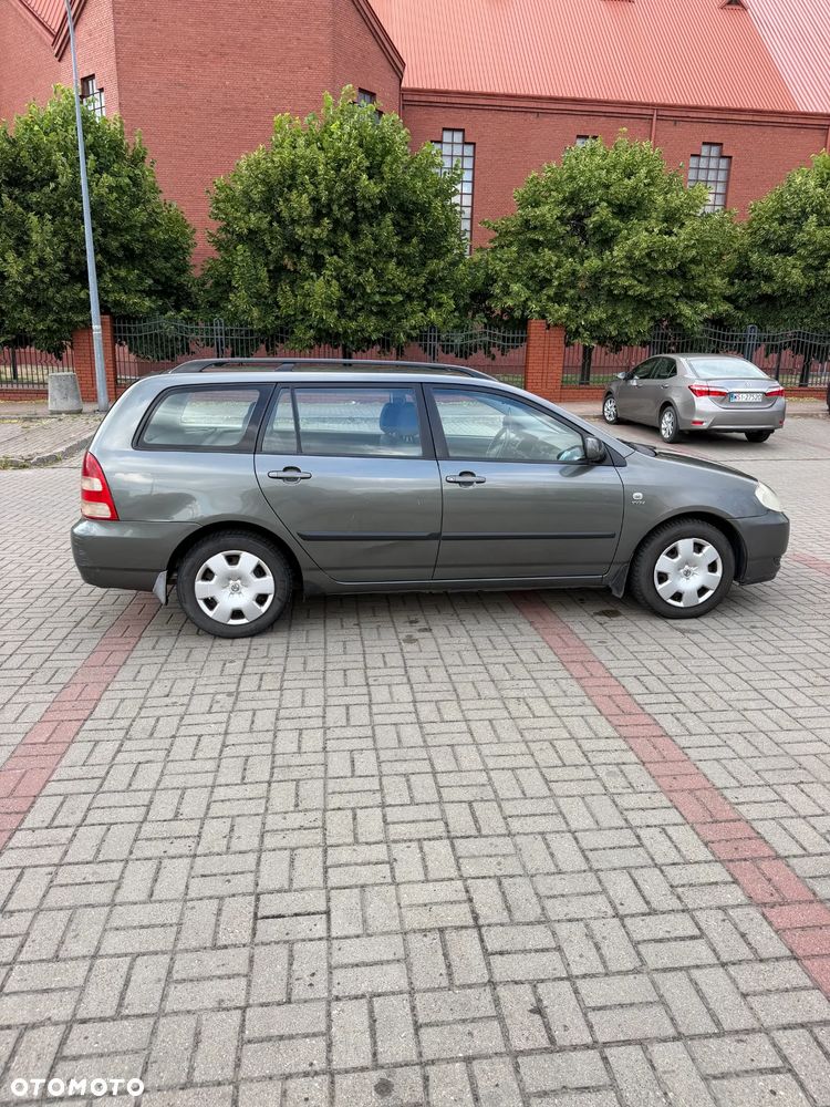Toyota Corolla - 3