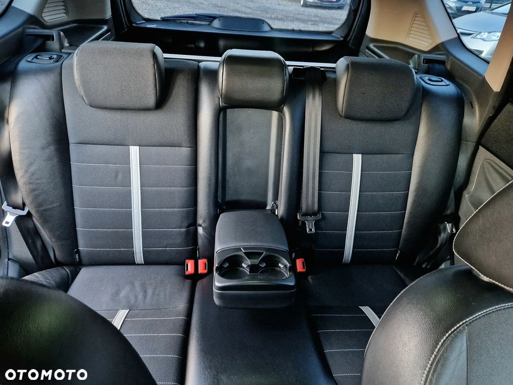 Ford Kuga 2.5 Titanium - 22