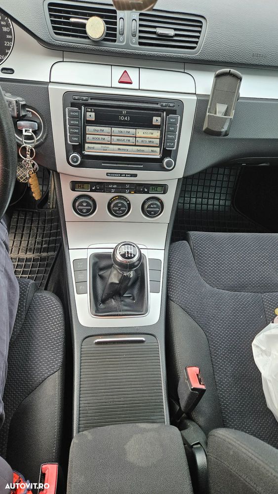 Volkswagen Passat Variant 2.0 TDI 4Motion BlueMotion Technology Highline - 12