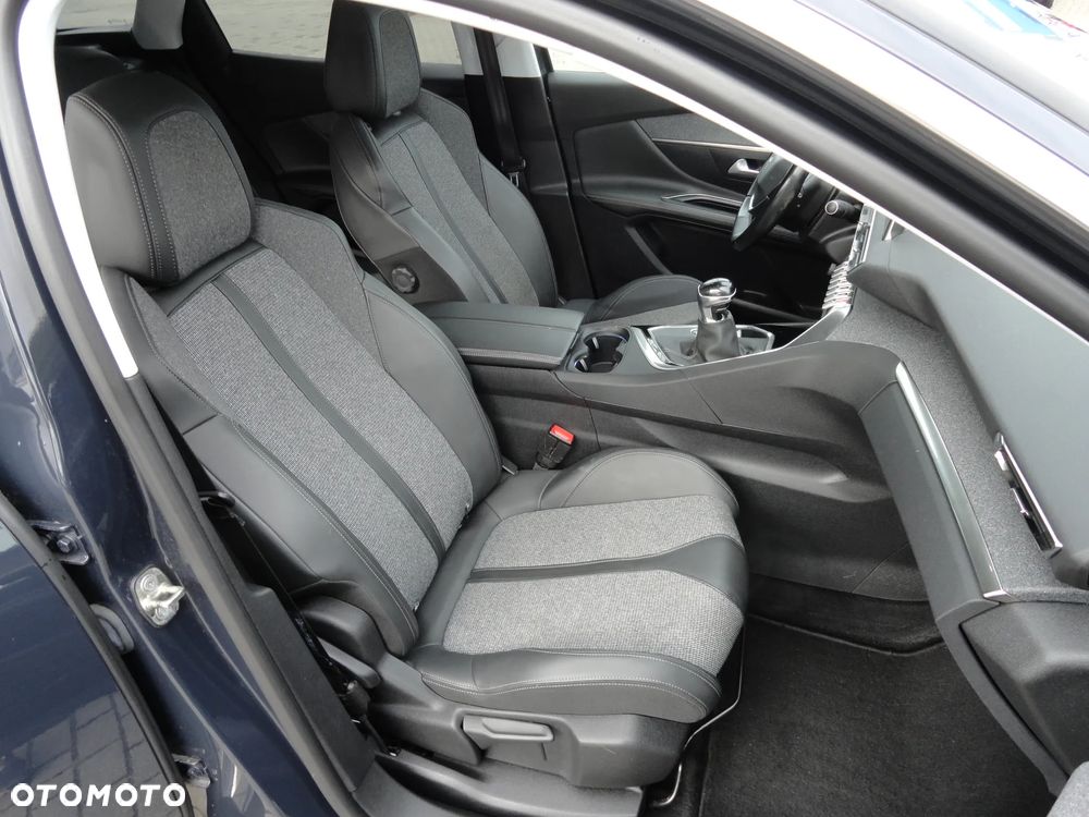 Peugeot 3008 1.5 BlueHDi Allure Pack S&S - 11