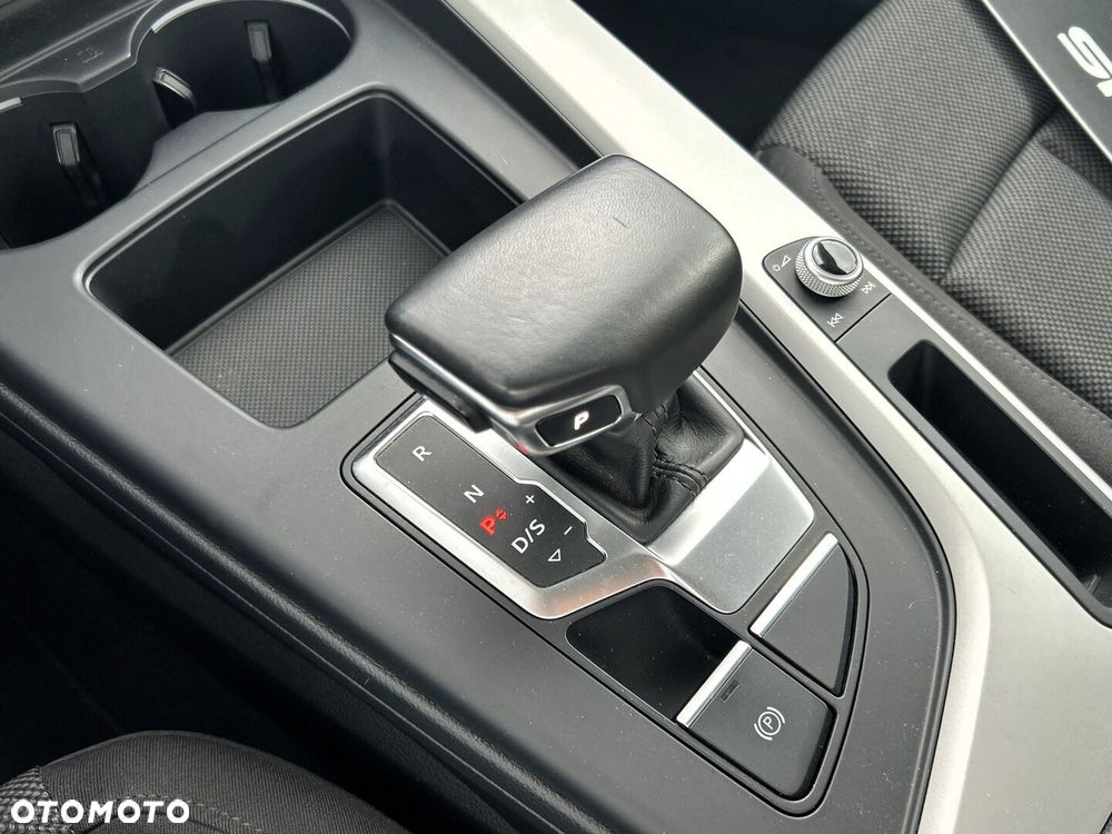 Audi A4 Limousine - 19