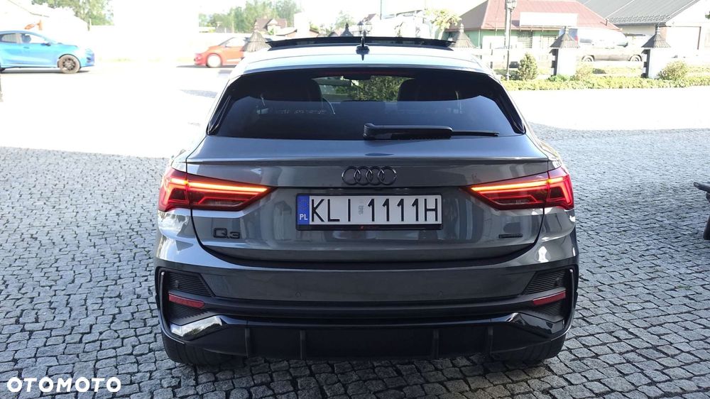 Audi Q3 Sportback - 14