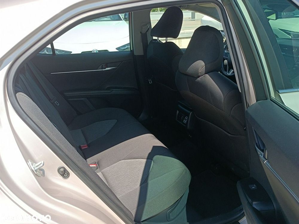 Toyota Camry 2.5 Hybrid Comfort CVT - 10