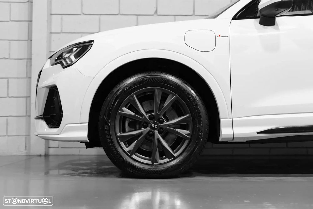 Audi Q3 45 TFSIe S line S tronic - 24