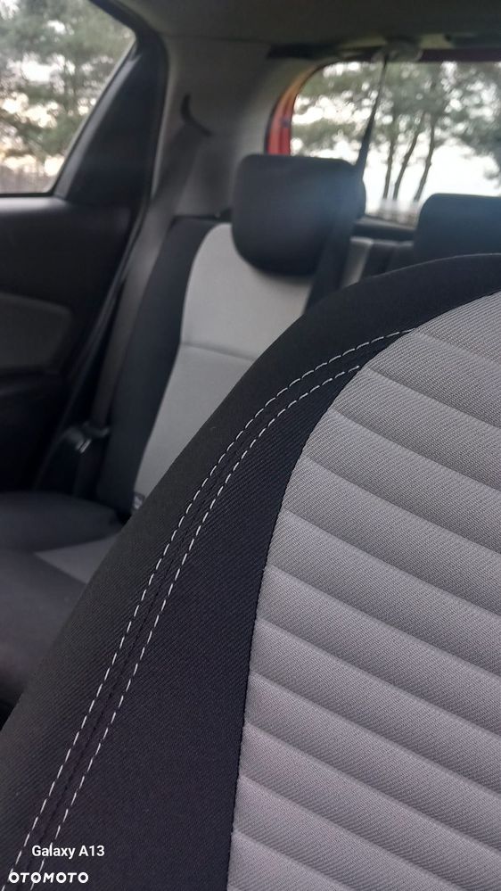 Toyota Yaris Hybrid 100 Premium - 16