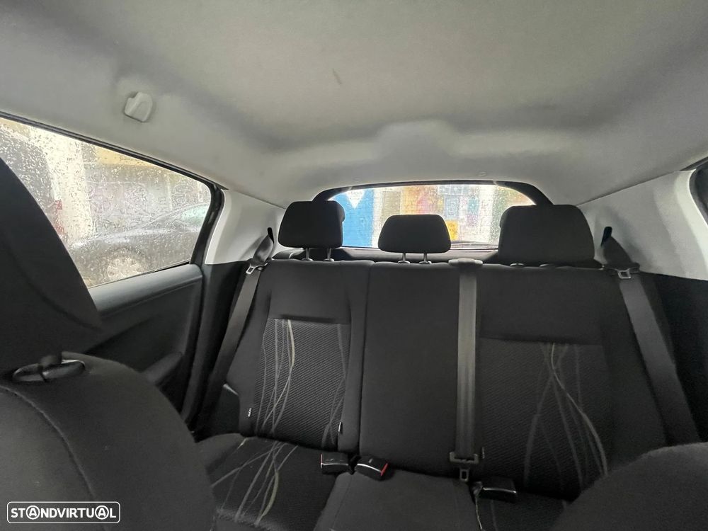 Peugeot 208 - 9