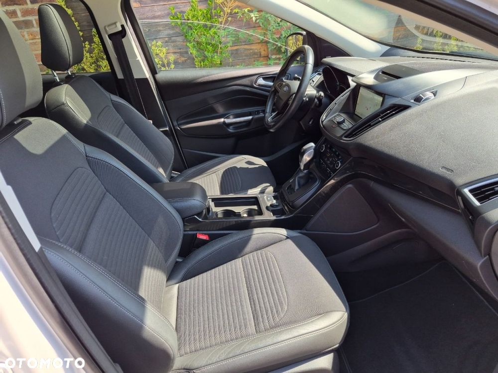 Ford Kuga - 13