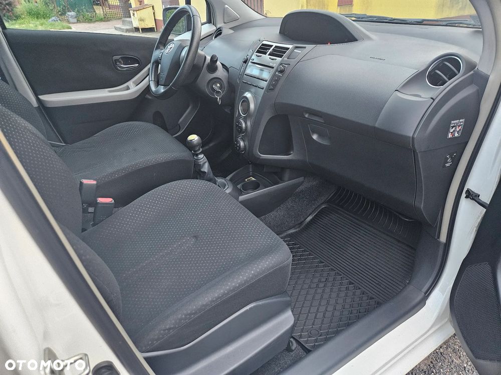 Toyota Yaris 1.33 VVT-i Life - 18