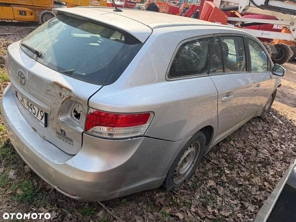 Toyota Avensis 2.0 D-4D Luna - 3