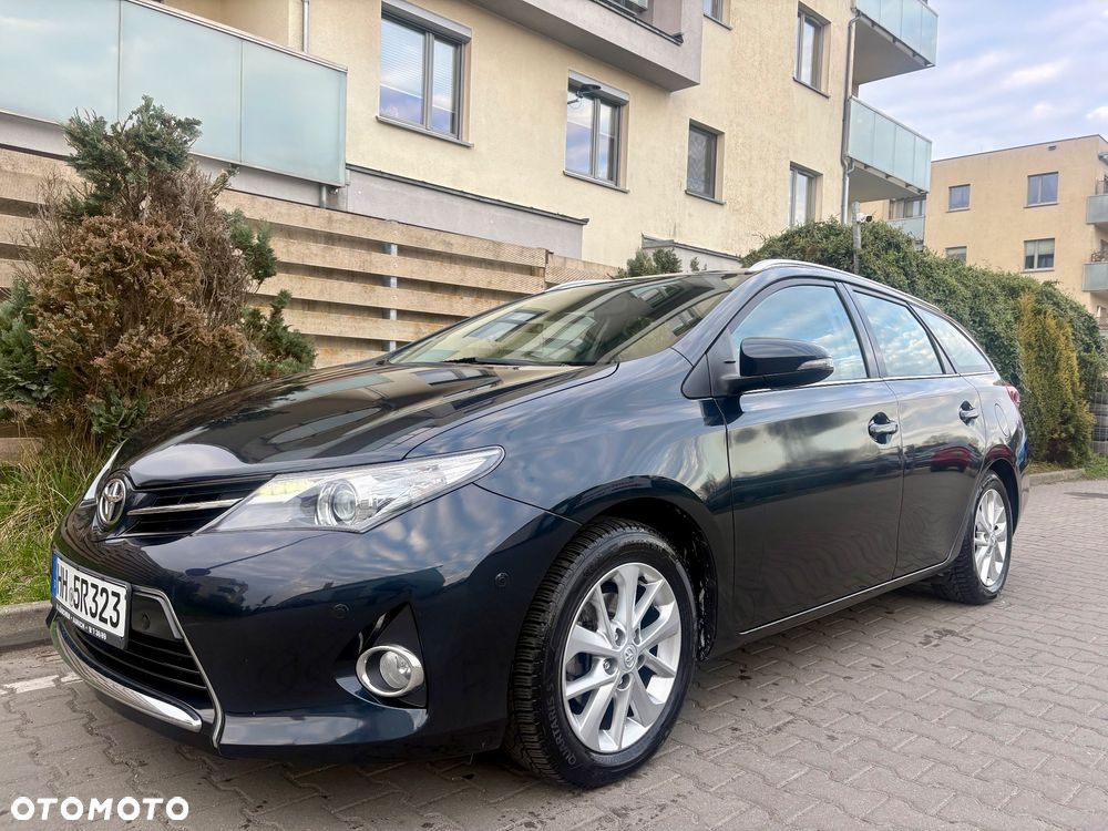Toyota Auris 1.6 Valvematic Life Plus - 2