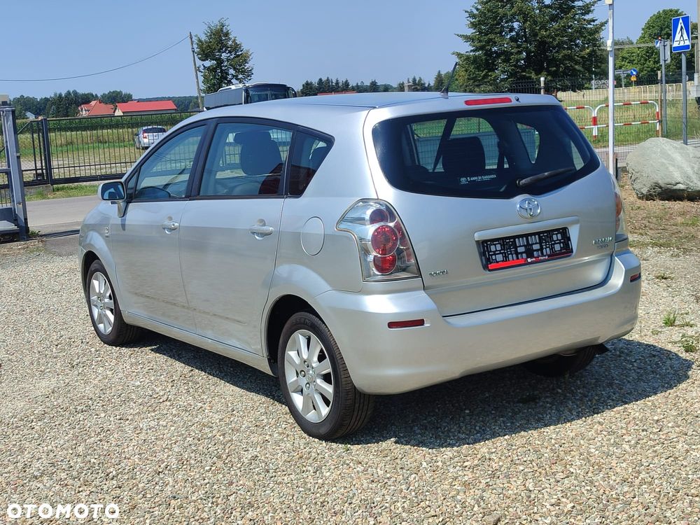 Toyota Corolla Verso - 5