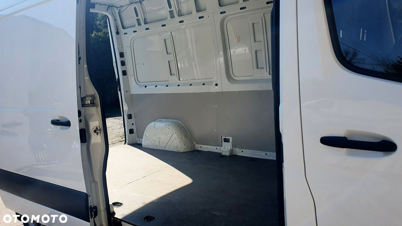 Mercedes-Benz Sprinter - 18