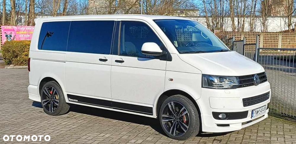 Volkswagen Multivan - 32