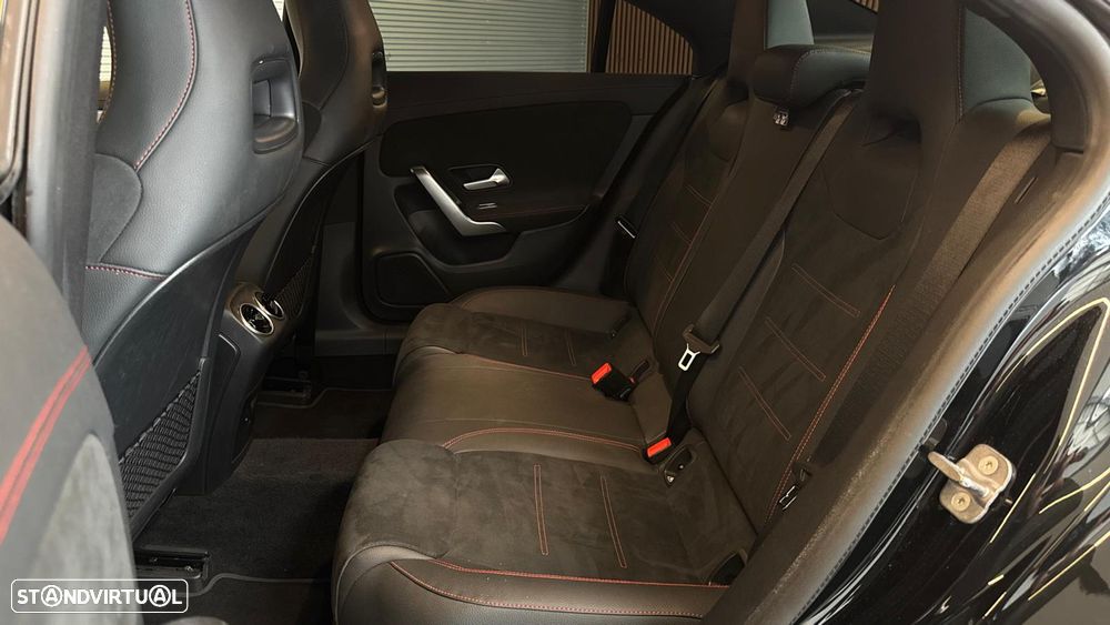 Mercedes-Benz CLA 250 e AMG Line - 12