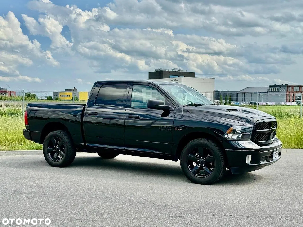 RAM 1500 5.7 Crew Cab Bighorn - 2