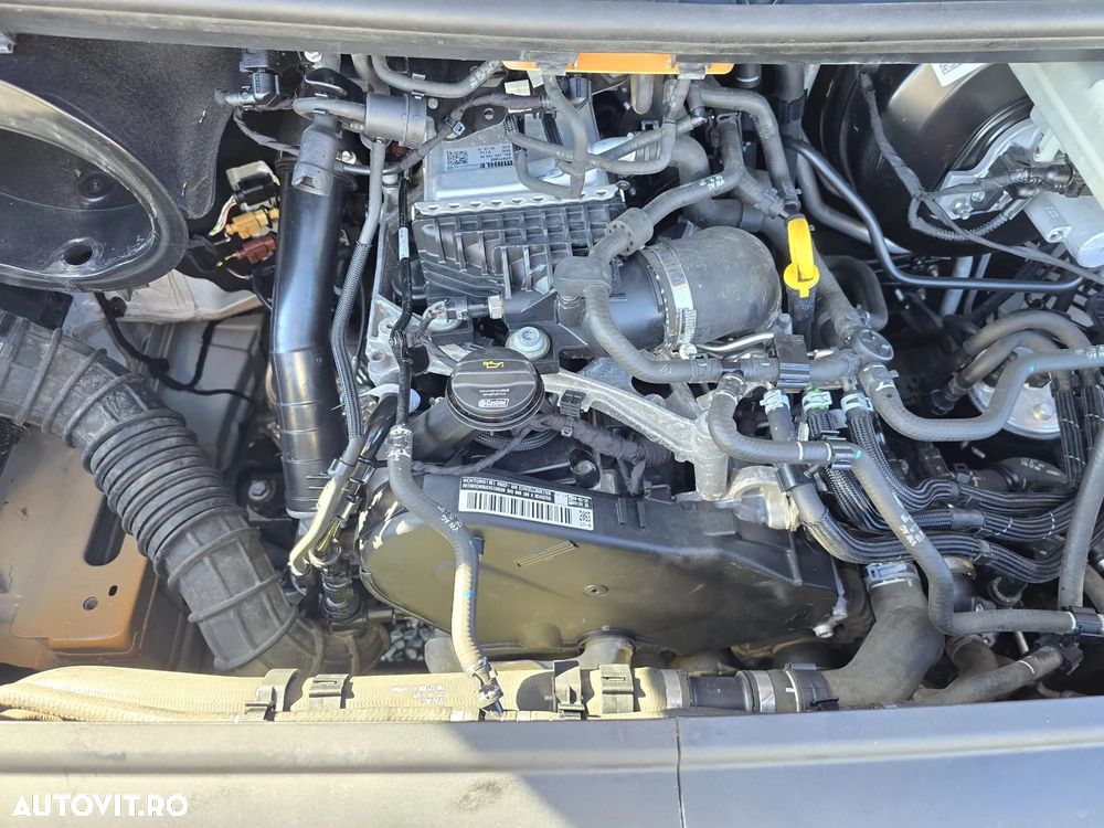 Volkswagen Crafter 140 CP doka 6 loc. bena 2,7 m. 2019 - 36
