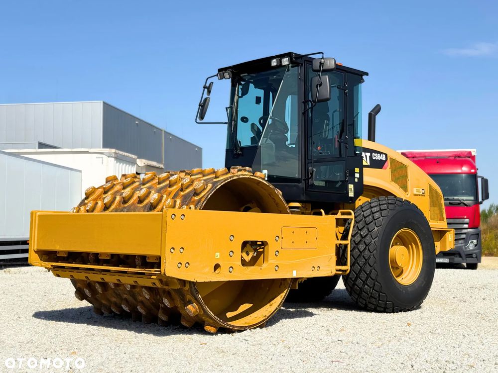 Caterpillar WALEC WIBRACYJNY / CS64B / KLIMATYZACJA / CAT - 1