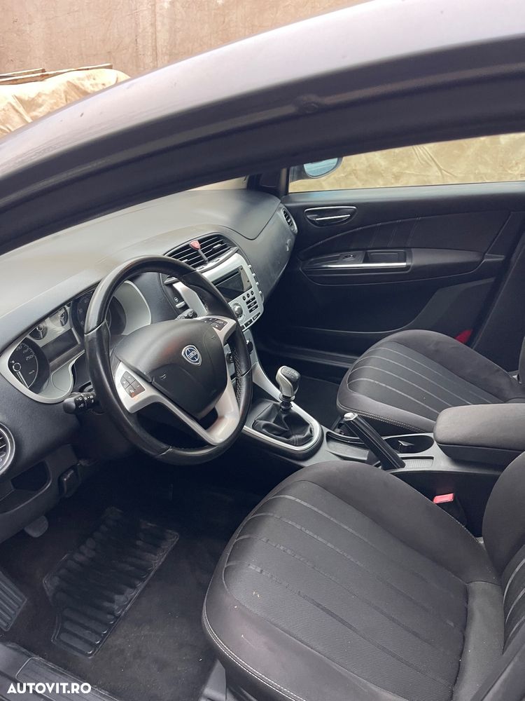 Lancia Delta 1.6 MultiJet 16v Silver - 14