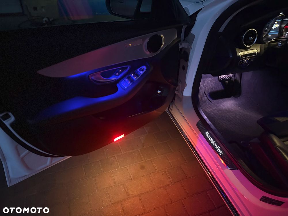 Mercedes-Benz Klasa C 220 d 9G-TRONIC - 36