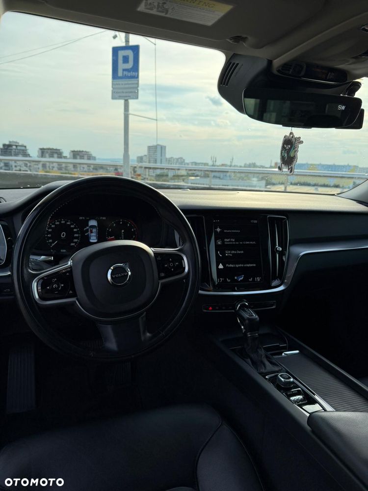 Volvo S60 T6 AWD Momentum Pro - 17