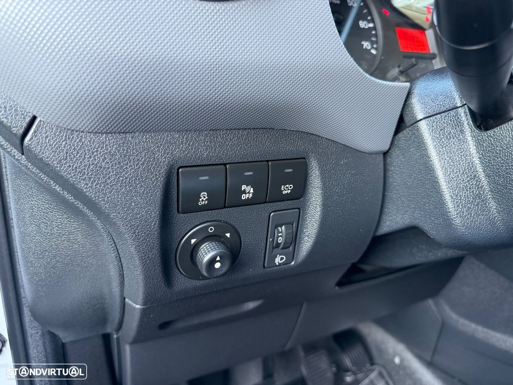 Citroën BERLINGO 1.6 BlueHDi - 26