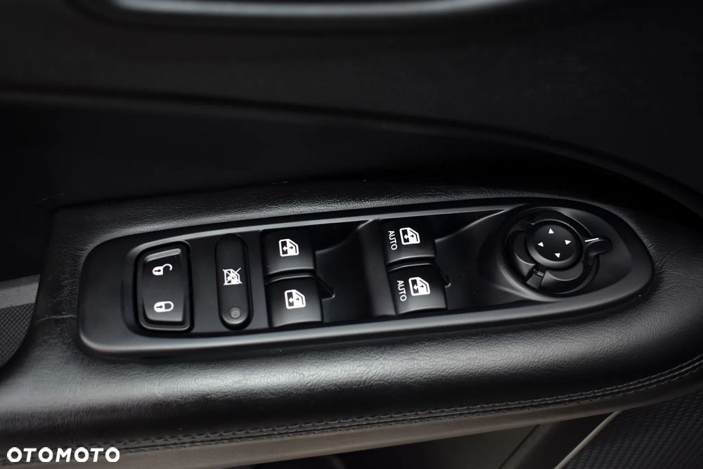 Jeep Compass - 23
