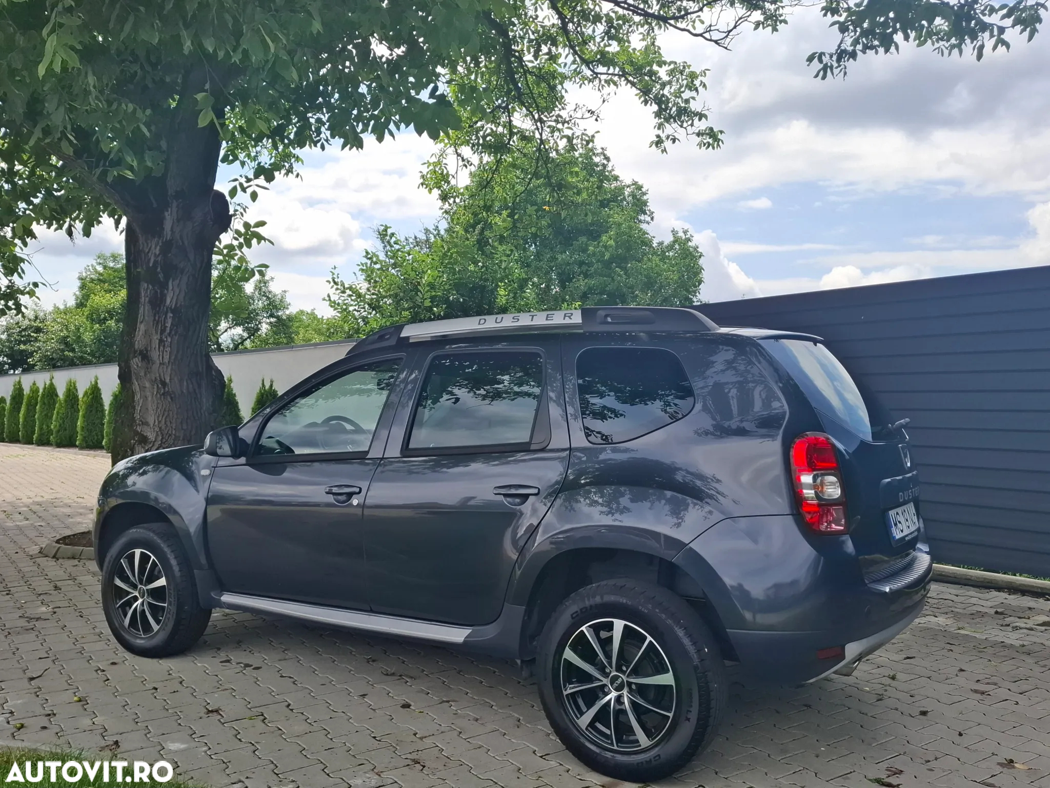 Dacia Duster 1.2 TCe 4x2 Laureate - 20