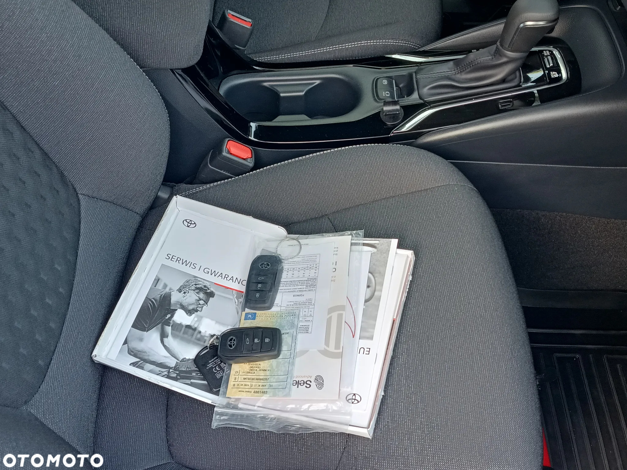 Toyota Corolla 1.8 Hybrid Style - 21