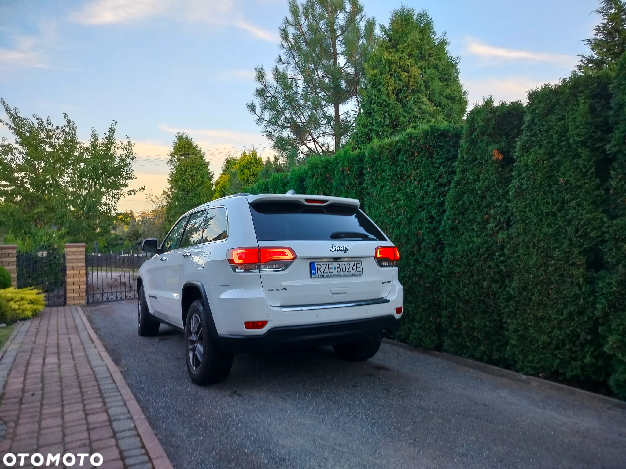 Jeep Grand Cherokee - 9