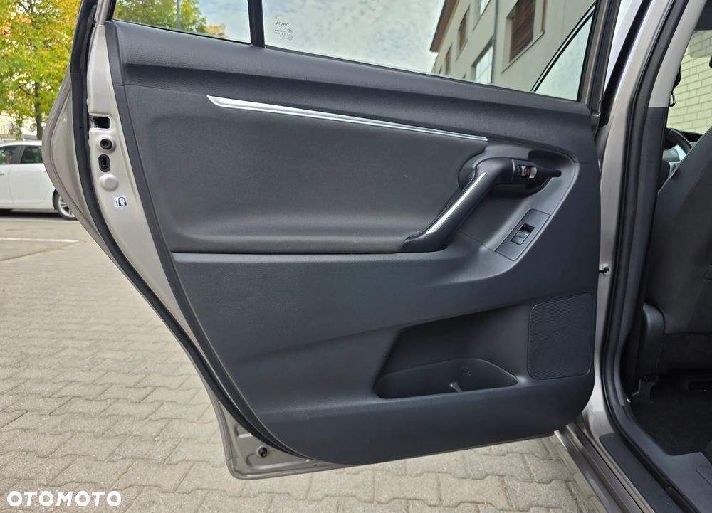 Toyota Verso - 18
