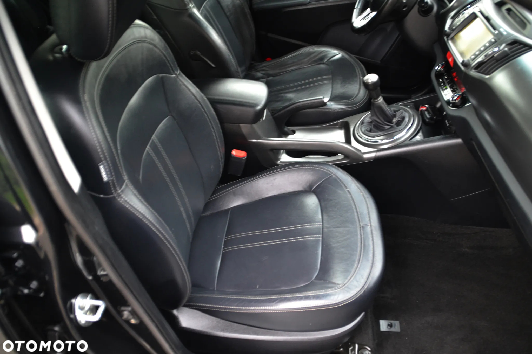 Kia Sportage 2.0 CVVT 2WD Attract - 26