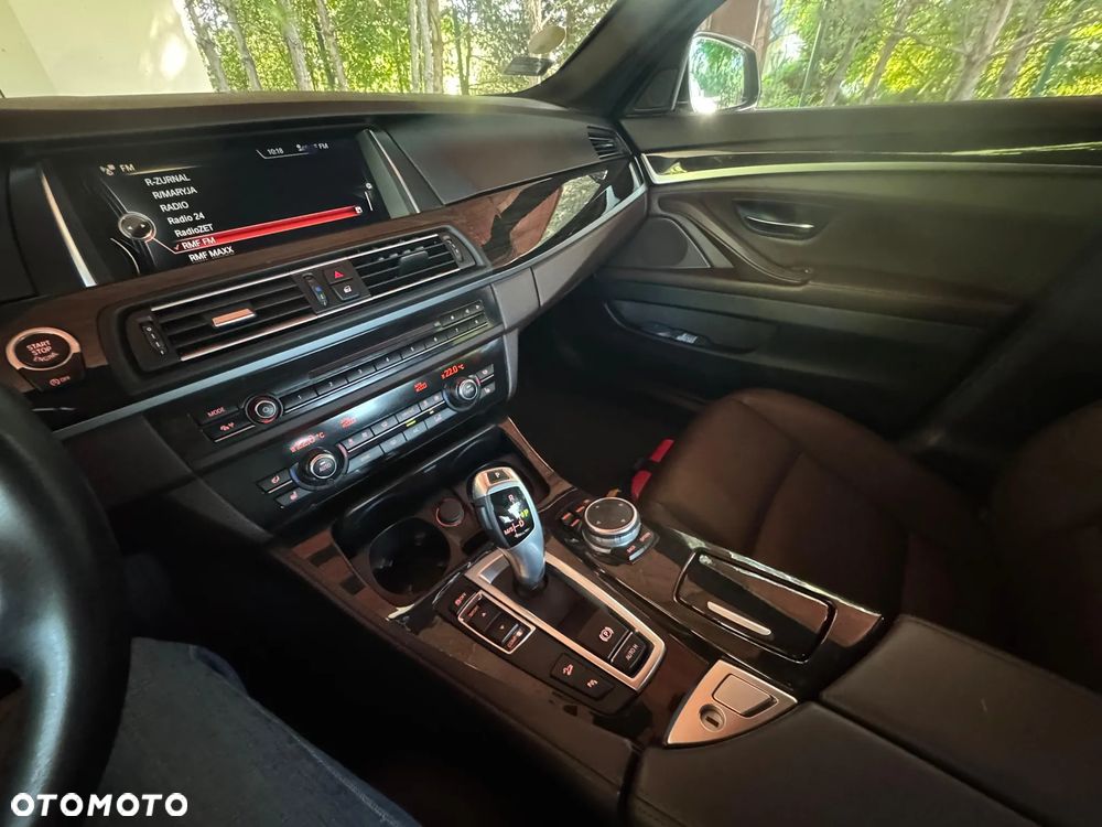BMW Seria 5 520d Luxury Line - 13