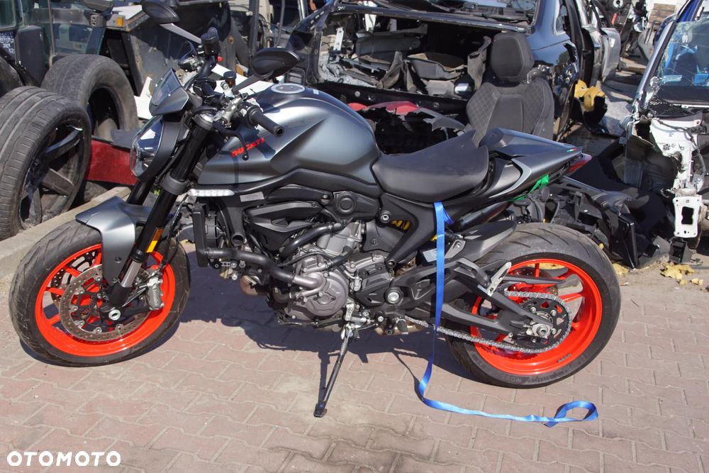 Motocykl na części - Ducati Monster 937 Plus 937 cm3 111 KM 937W4N 2021R Silnik Skrzynia Lampa Osłona Lusterko Błotnik Owiewka Siedzenie Łańcuch Wahacz Laga Sterownik Moduł Czujnik Licznik Manetka - 2