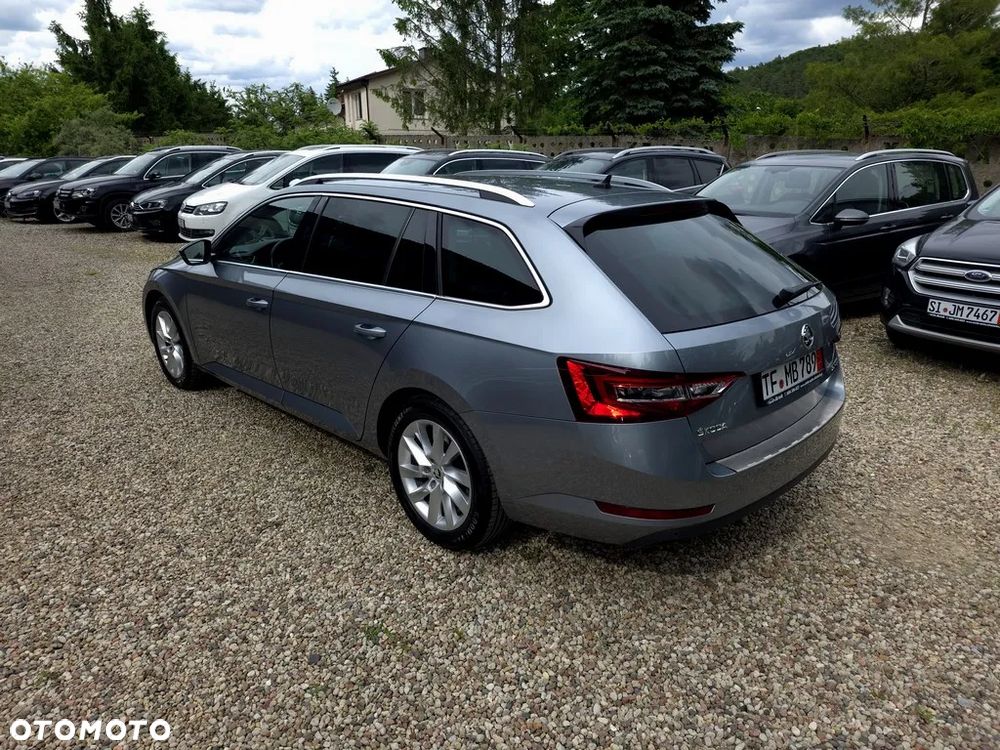 Skoda Superb 2.0 TDI Style - 4