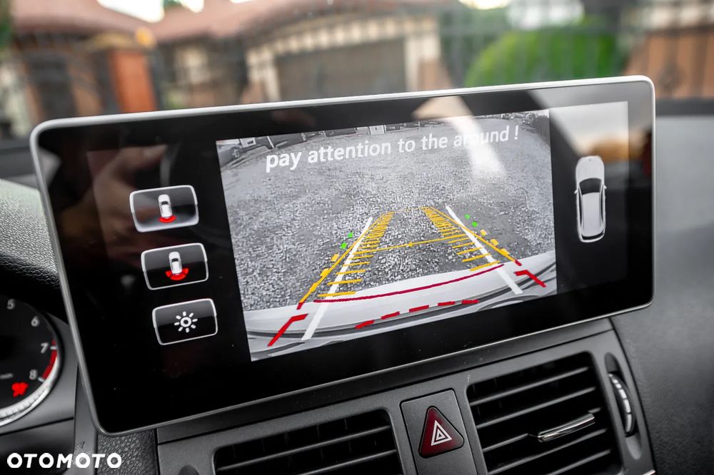 Mercedes-Benz Klasa C 200 T (BlueEFFICIENCY) 7G-TRONIC Elegance - 28