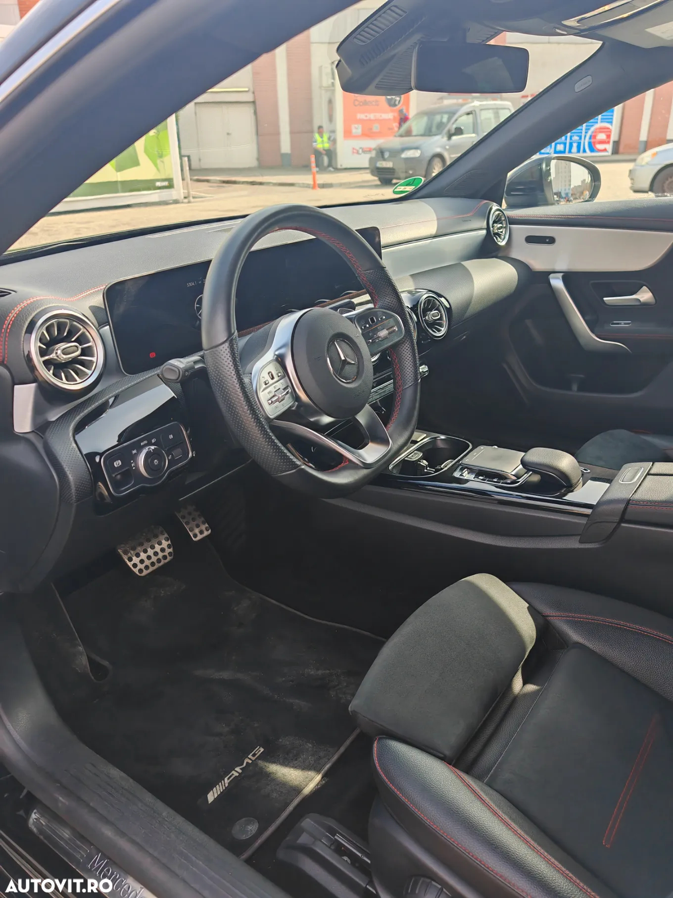 Mercedes-Benz CLA 250 4Matic 7G-DCT AMG Line - 10