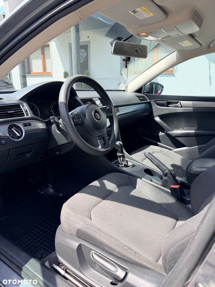 Volkswagen Passat - 15